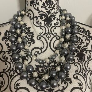💛3 strand gray and white necklace Necklace
